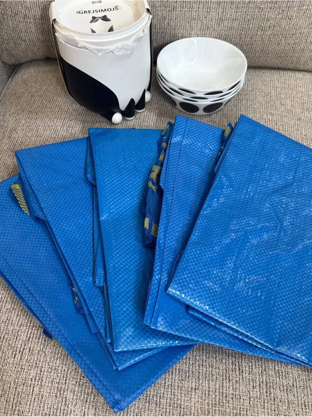 15 pc lot: 1 IKEA GREJSIMOJS storage CAT decor, 5 bags & 5 polka dot bowls NEW - Picture 12 of 16